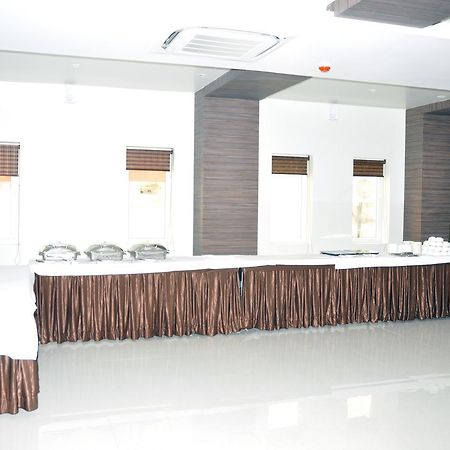 سامبالبور Hotel Dolphin المظهر الخارجي الصورة